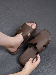 Sandal Kasual Pria Warna Polos, Bagian Atas Mikrofiber, Sandal Pantai Kasual Anti Selip Ujung Terbuka, Cocok untuk Berjalan di Dalam dan Luar Ruangan, Musim Semi dan Musim Panas - Coklat - View 2