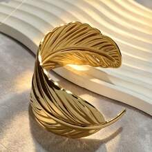 4pcs/Set Luxury Elegant Coil Leaf Bracelet, Spiral Feather Arm Ring, Women's Party, Wedding Banquet Accessories, Fashionable Elegant Style, Suitable For Vacation Party Outings, Gift Giving - Gold - View 4