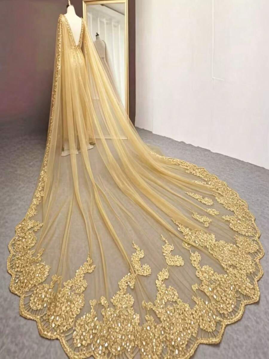 European And American Style Sequin Lace Long High-End Luxury Wedding Dress With Versatile Train And Shawl - Gold - View 1