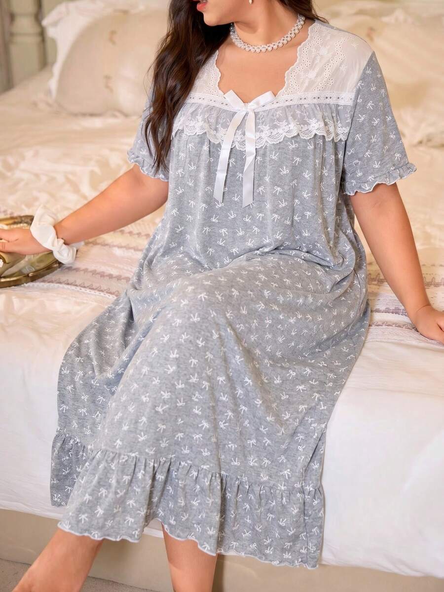 Camisón de encaje con estampado de lazo gris estilo vintage francés para mujer de talla grande, mangas cortas abullonadas + diseño de puño con volantes, encaje de contraste, suave y dulce - Gris Claro - Ver 1
