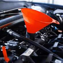 Four-Piece Plastic Splashproof Set For Motorcycles And Cars, Oil Change And Refueling Tool, Car Maintenance Accessories. - A - View 6