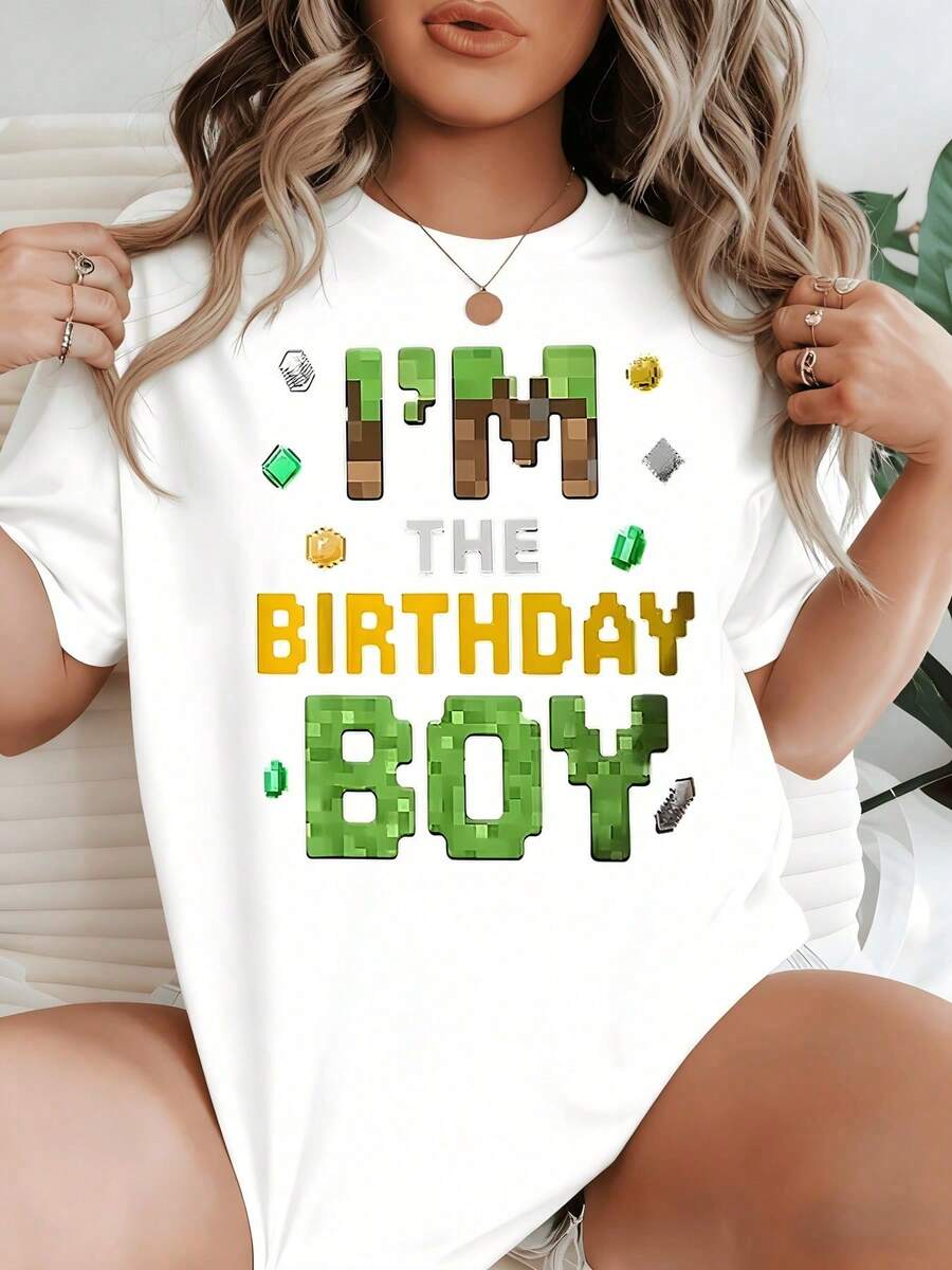 Camiseta Casual de Mujer 100% Algodón con Diseño de Letras en Bloques de Pixel Art y Divertidas Gemas y Monedas Celebrando un Tema de Cumpleaños Alegre - Blanco - Ver 1