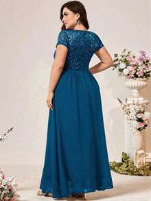 Plus Size - Women's Plus Size Lace Dress With Open Back And Fitted Waist - Army Green - View 2