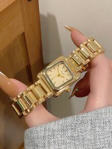 1pc Gold Asymmetrical Dial Women's Quartz Watch, Fashionable And Elegant, Suitable For Daily Wear, Also A Great Gift - Gold - View 3