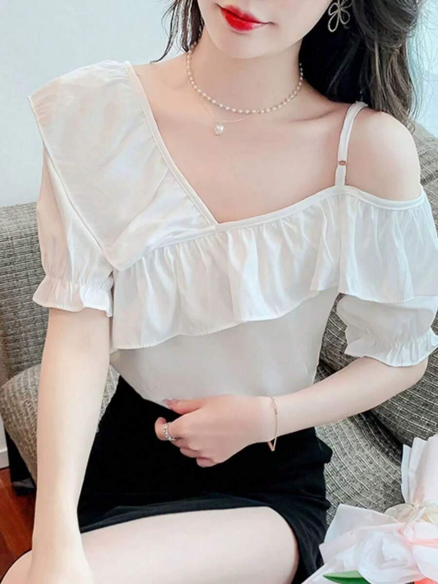 A New Long-Sleeved Blouse With Frills And Ribbons, Featuring A Cute Design Perfect For Petite Women.