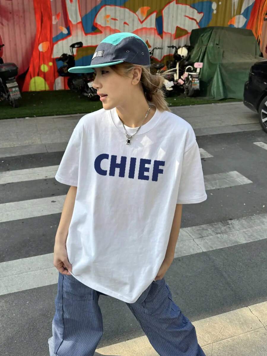 1 Women's White Casual T-Shirt With Blue "CHIEF" Print - Short Sleeves, Loose Fit, Summer Casual Wardrobe Essential, 180g Women's T-Shirt - 白色 - 查看 1