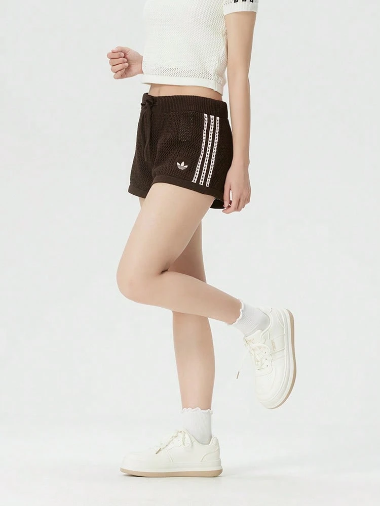 Adidas 女款短褲,簡約日常休閒戶外運動短褲,鉤編短褲,針織短褲 KE0197 - 暗色 - 查看 1