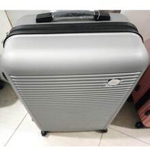 Premium Hard-Board Suitcase | 360° Wheels | Stylish And Durable | Security Lock - 淺灰色 - 查看 5