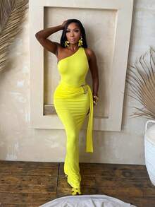 Very Popular Monochrome Party Dress With Asymmetrical Shoulder And Fitted Design. - Yellow - View 5