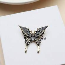 Light Luxury High-End Butterfly Brooch For Women, Niche Personalized Suit Lapel Pin, Vintage Elegant Brooch Corsage Accessory - Butterfly Brooch - View 3