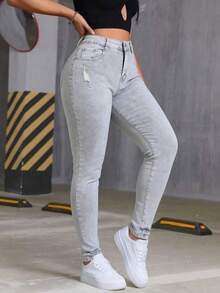 Jeans ajustados para mujer con roturas y diseño que realza la figura - Gris Claro - Ver 4