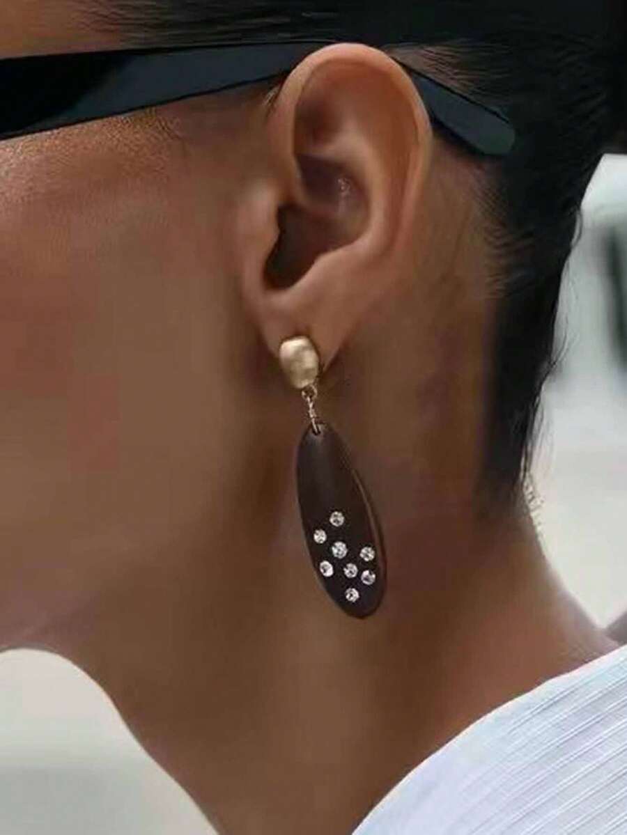 1 Pair Artistic Retro Minimalist Alloy Geometric Micro-Inlaid Rhinestone Elegant Versatile Daily Commute Women's Earrings - Artistic Retro Geometric Earrings - View 1