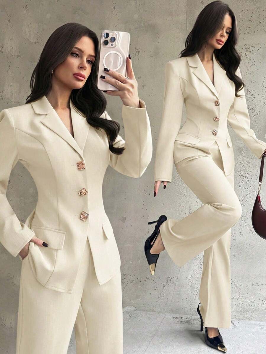 Conjunto de traje de chaqueta tipo blazer con patrón de monedas vintage elegante y pantalones acampanados slim para mujer - Beis - Ver 1