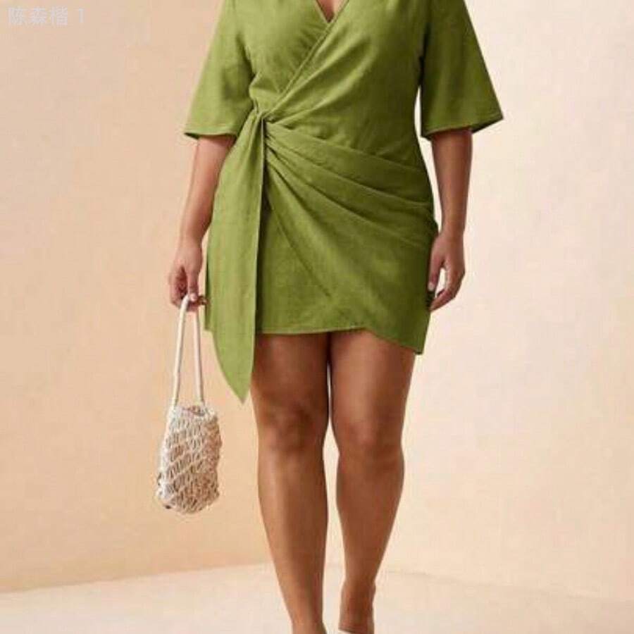 jianchaimaoyi02  Vestido mini de lino con cuello en V y lazo lateral, talla grande, nueva colección primavera/verano 2026, adecuado para festivales de música - Verde - Ver 1