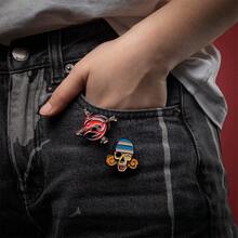 1 buah Aksesori Pakaian Ransel, Topi, dan Hiasan Enamel Kartun One Piece Berlisensi Toei Animation, Dapat Dikoleksi, atau Diberi Hiasan pada Topi. - A - View 2