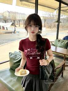 Bow Heart Letter Print Fun T-Shirt For Women, Burgundy Hot Girl Slim Fit Regular Shoulder Short Sleeve, Summer Top Casual - View 5