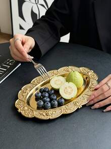 1pc French Vintage Relief Gold & Silver Rimmed Tray, Luxury Metal Jewelry Dish, Desktop Fragrance & Cosmetic Organizer, European Carved Metal Oval Tray, Vintage Relief Gold Rimmed Display Plate, Luxury Style Relief Pattern Metal Dish, Gold & Silver Contrast Design, Desktop Aromatherapy Jewelry & Afternoon Tea Tray - Multicolor - View 9