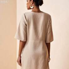 jianchaimaoyi02  Vestido mini de lino con cuello en V y lazo lateral, talla grande, nueva colección primavera/verano 2026, adecuado para festivales de música - Verde - Ver 3
