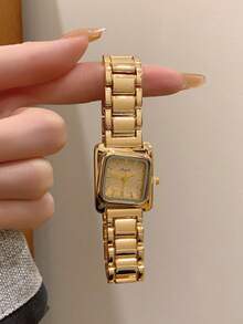 1pc Gold Asymmetrical Dial Women's Quartz Watch, Fashionable And Elegant, Suitable For Daily Wear, Also A Great Gift - Gold - View 2