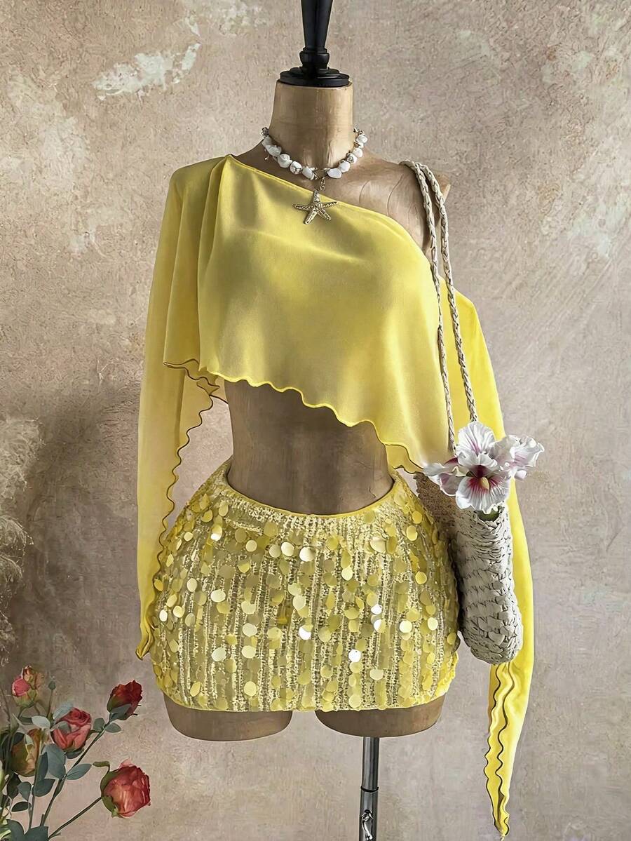 Nuevo top suelto con hombro asimétrico y transparente con lentejuelas doradas y falda mini fruncida de cintura baja asimétrica, estilo bohemio, boho, para vacaciones, vintage, fiestas, - Amarillo 2 - Ver 1
