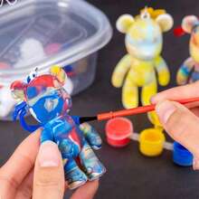 DIY 流體熊鑰匙圈完整材料組 (12套/6套/3套/1套)，包含顏料、畫筆及完整熊組。適合手工課與製作個人禮物吊飾。 - 流體熊 - 查看 7