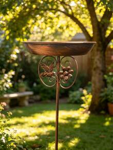 2-In-1 Iron Bird Bath And Feeder, Multiple Sculptural Designs Available, With 5-Claw Anti-Rust Feet For Stable Outdoor Placement, Suitable For Garden And Yard Decor, Can Be Used For Bird Drinking And Bathing, Easy To Clean - TK18 - View 9