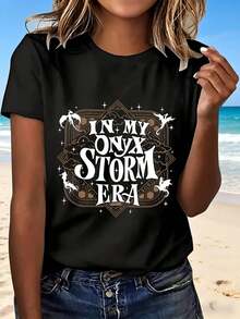 In The Ozy Storm Era Graphic T-Shirt With Fashion Design  Style Casual Wear Perfect For Beach Outings And Everyday Use Ideal Gift For Friends And Family - 黑色 - 查看 12