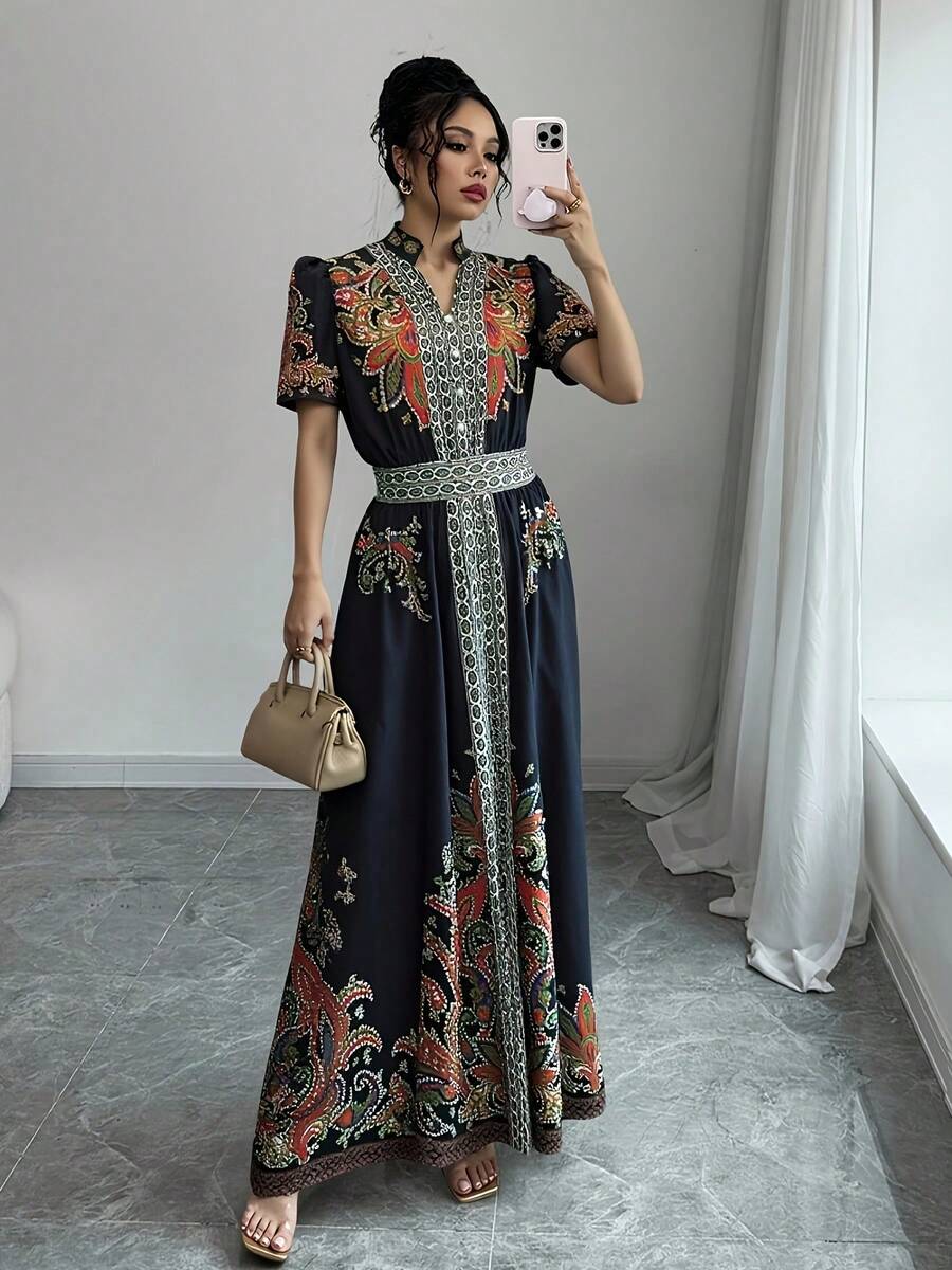 Short-Sleeved Dress With Floral Print And Fitted Waist In A Bohemian Style - Black - View 1