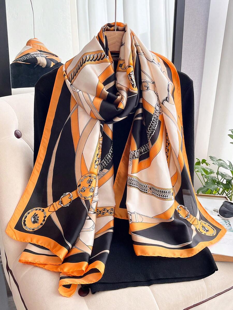 1件女款仿絲優雅腰帶鏈條圖案印花披肩,春夏時尚百搭防曬圍巾,適用於旅行與日常穿搭裝飾 - 黑色 - 查看 1