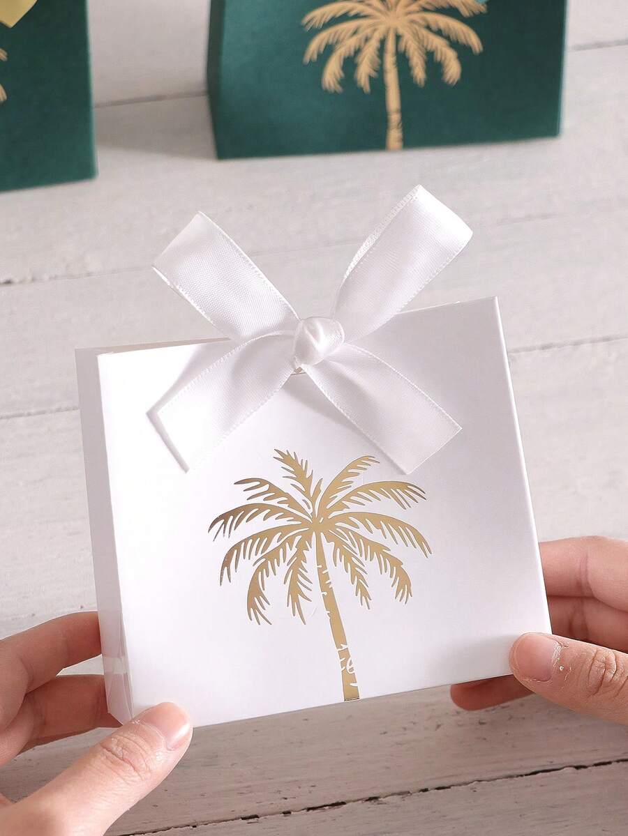 Saudi Arabia White & Gold Palm Tree Gift Box With White Ribbon Decoration, Holiday Gift Box, Saudi National Day Celebration Packaging Box, Party Event Souvenir Sharing Box, Premium Handheld Gift Box, Exquisite National Day Event Gift Packaging