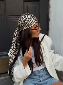 1 pièce Foulard style bohème imprimé léopard de 90 cm, protection solaire décontractée pour l'été et la rentrée scolaire. Convient pour porter en bandeau, pour dormir et pour un usage quotidien. Peut être utilisé comme foulard, bandeau ou accessoire de robe/Top. - blanc cassé - Voir 1
