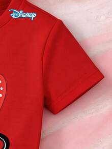 Baby Girls T-Shirt Set, Summer Disney Korean Sweet Style Regular Fit Round Neck Bright Red Strawberry Minnie Mouse Print T-Shirt + White Strawberry Floral All-Over Print Shorts Set, Casual Daily Outing Vacation Party Outfit, Suitable For Girls Under 3 Years Old - Red - View 5