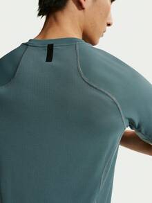 Nike Pro 訓練系列 Dri-FIT 男款快乾短袖訓練上衣 HV0410-382 - 墨綠色 - 查看 4