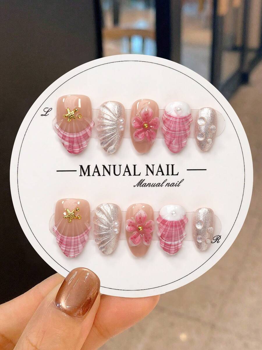 JUTI 10pcs 100% Handmade Short Almond Shape Glossy Press-On Nails, Nude Base With Pink Plaid Shell Pattern, Silver Cat Eye Shell Texture, Decorated With 3D Pink Flowers, Pearls And Gold Star Charms, Fresh Summer False Nails - Multicolor - View 1