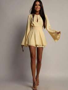 Elegant Short Dress With Open Back And Defined Waist - Yellow - View 2