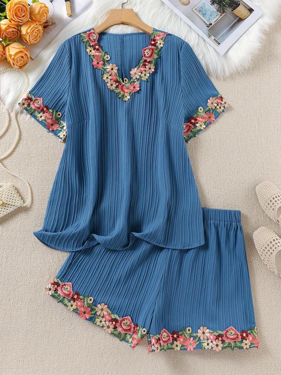 Plus Size Floral Embroidered Short Sleeve Set With Elastic Waist, Color Block Print And Embroidered Shorts - Blue - View 1