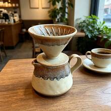 Set Kopi Tuang Keramik Glasir Tungku Antik, Cangkir Filter Berbentuk V, Alat Penyajian, Pembuat Kopi Tetes Rumahan dengan Penggiling Manual, Set Lengkap - Sampanye - View 5
