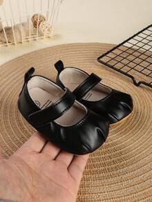 1 Pair Girls' Ruched PU Hook & Loop Design Flat Mary Jane Solid Color Casual Princess Style Shoes Suitable For Autumn - Black - View 1
