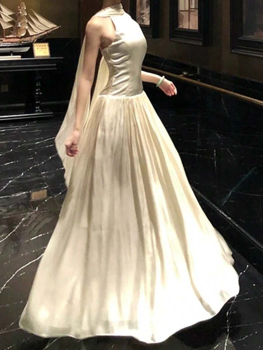 性感優雅掛脖緞面女款畢業禮服,復古時尚A字版派對晚宴舞會長裙,返校季修身婚紗 - 杏色 - 查看 1