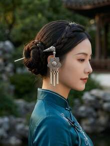 Handcrafted Alloy Hairpin With Dangling Tassels & Floral Design Antique Silver Tone - Silver - View 3