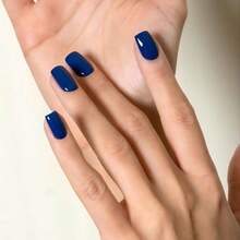 COSMI MILANO One Piece 9ml Effect Nail Polish With Moisturizing And Nourishing Treatment And Professional Salon Gloss Finish. With A Glossy Glass Effect, Natural Transparent Gel, Long-Lasting, Quick-Drying For Elegant And Professional Nail Care, Very Suitable For Use In Spring And Summer. - BLU OLTREMARE - 查看 2