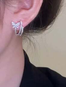 1 Pair Light Luxury Fashion Exquisite Butterfly Line Inlaid Artificial Zirconia Design Elegant Elegant Suitable For Party Gathering Ball Copper Alloy Women's Stud Earrings - Silver - View 6