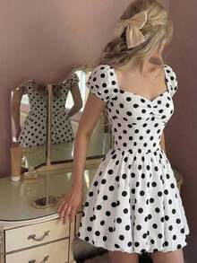 YkhahaYkhahaSkyraze Vestido mini de mujer de verano casual con estampado de lunares, busto fruncido y cintura ceñidaYkhahaYkhaha - Blanco y Negro - Ver 1