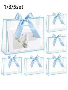 Sacolas de Presente de Plástico Transparente Reutilizáveis com Alças Vazadas, Adequadas para Dia das Mães, Casamento, Formatura, Chá de Panela, Chá de Bebê, Decoradas com Fitas - azul - Visão 1