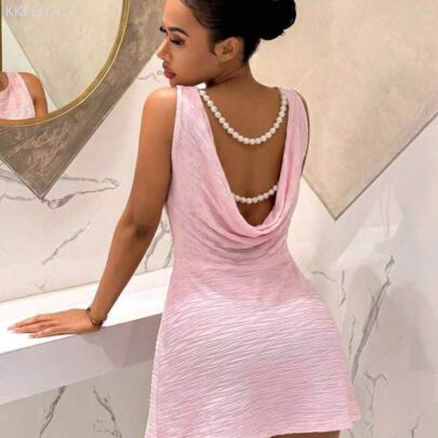 Soqi Women's Clothing Vestido mini de línea A con cuello de barco sin mangas, cintura fruncida, espalda descubierta y decoración de cadena de perlas, de satén elástico marrón, - Caqui - Ver 1