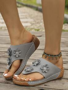 Cross-Border Women's Plus Size Closed-Toe Colorblock Thick Sole Single Strap Sandals Vacation Style Summer Wedge Satin High Heels - Grey - View 4