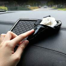 Alfombrilla antideslizante universal para salpicadero de coche, almohadilla antideslizante lavable y reutilizable con tachuelas de strass para teléfono y navegación - multicolor - Ver 7