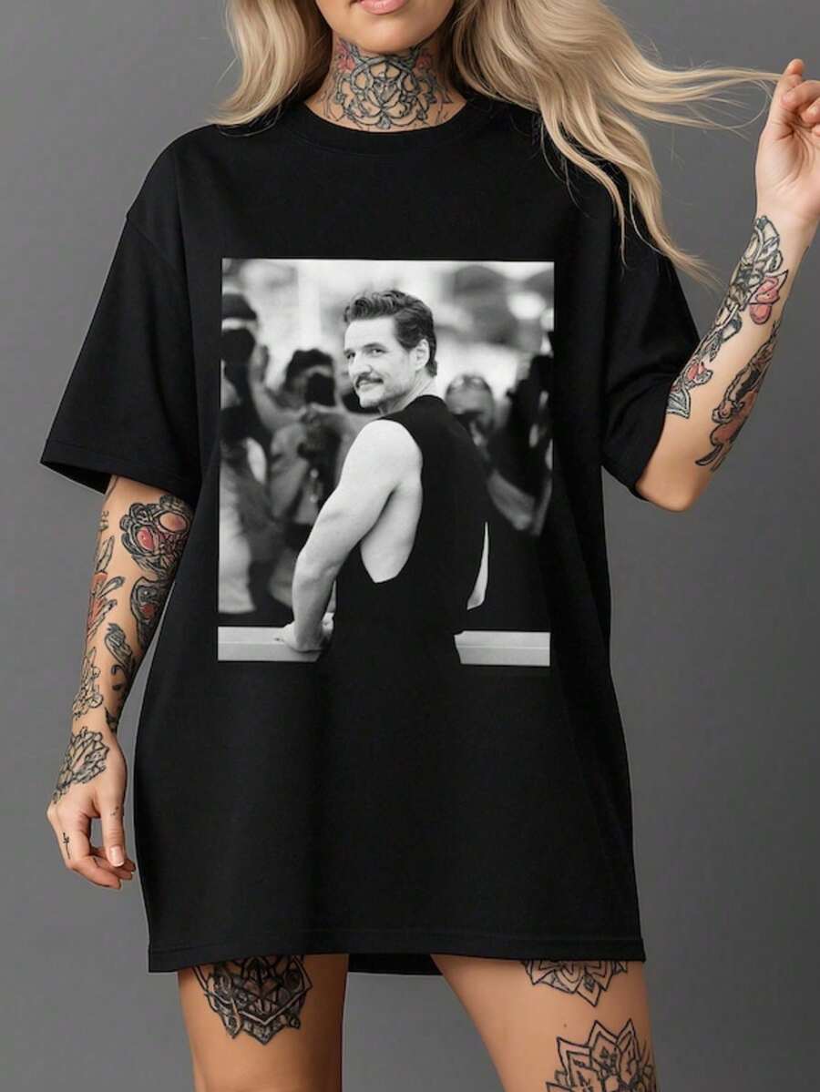Camiseta vintage de Pedro Pascal Photoshoo, Pedro Pascal Retro, Camiseta de Pedro, Divertido homenaje a la celebridad, Co - Negro - Ver 1