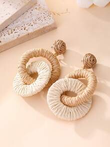 1 Pair Ins Bohemian Straw Woven Earrings, Earth Tone Color Block Round Hoop Earrings, Beach Vacation Photo Props, Beach Holiday, Daily Commute, Spring/Autumn Outing Picnic, Music Festival, Bestie Travel Photo, Date Night, Student Campus, Mori Pastoral Style - Khaki - View 4