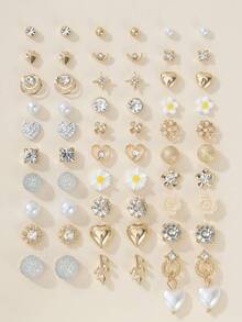 Set Of 30 Pairs Fashion Minimalist Stud Earrings Cute Daisy Star Heart Leaf Multi- Combination Ear Jewelry Suitable For Dating Vacation Wear Holiday Gift - Yellow Gold - View 1